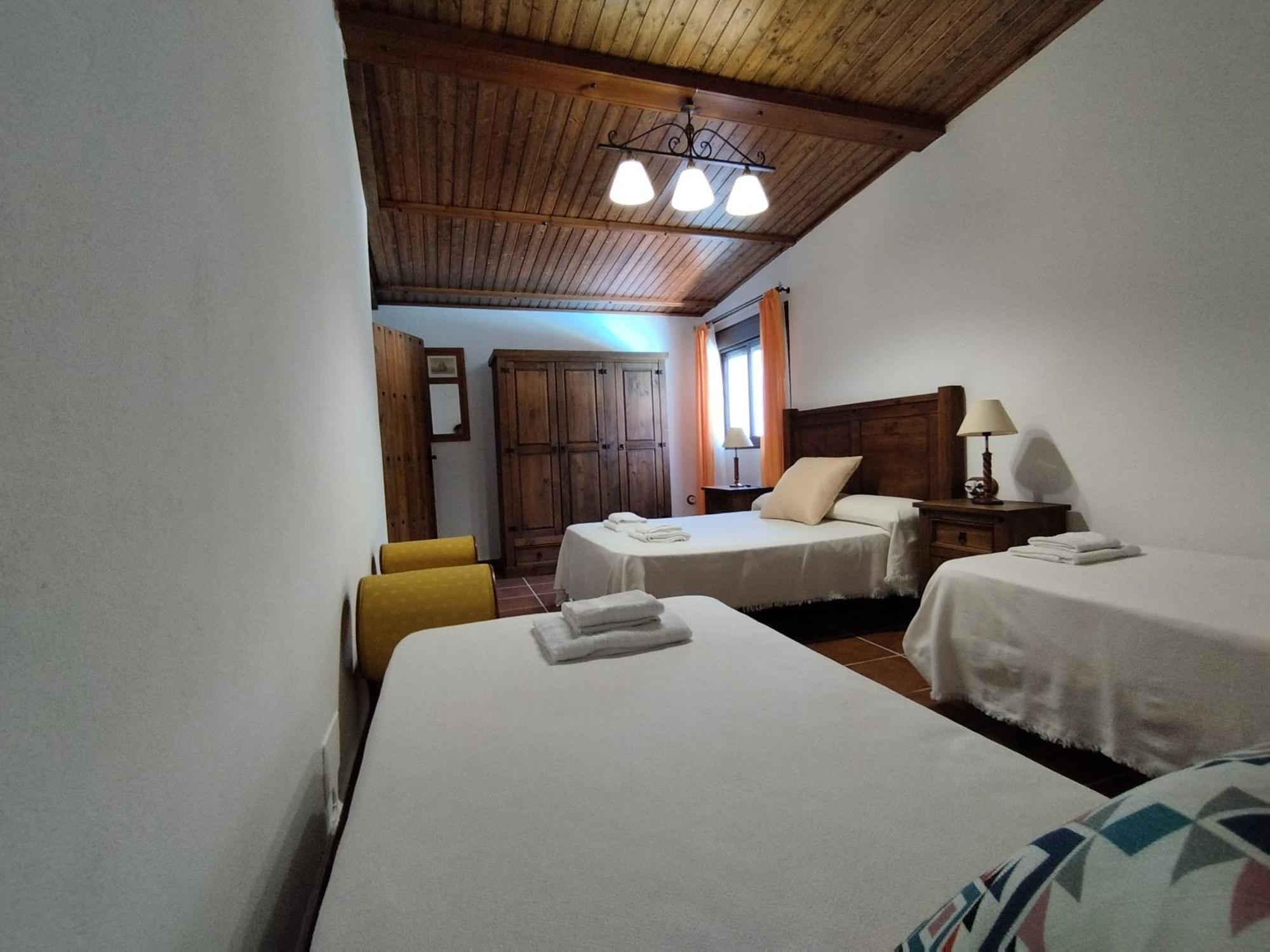 Vivienda Rural Los Madronos Malcocinado  エクステリア 写真